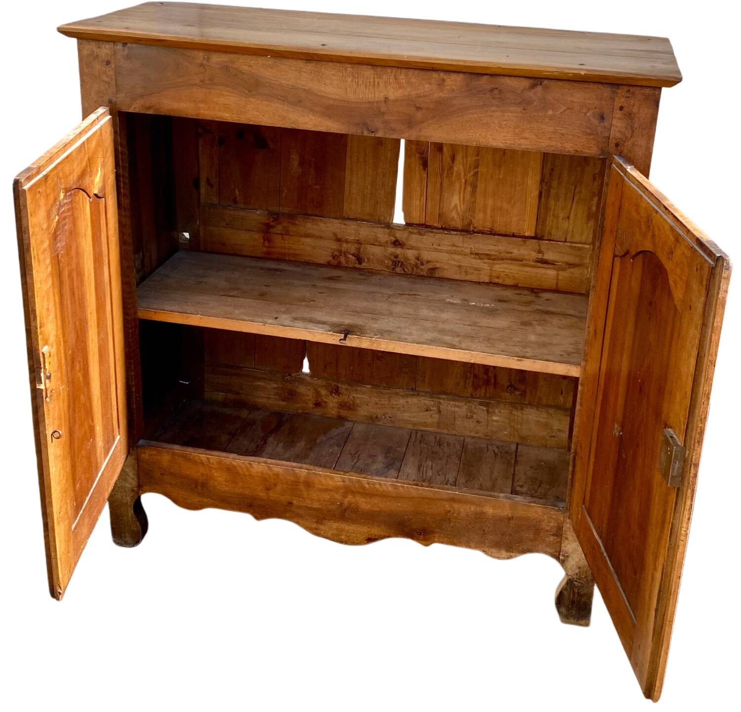 Commode buffet en noyer mouluré XVIIIe
