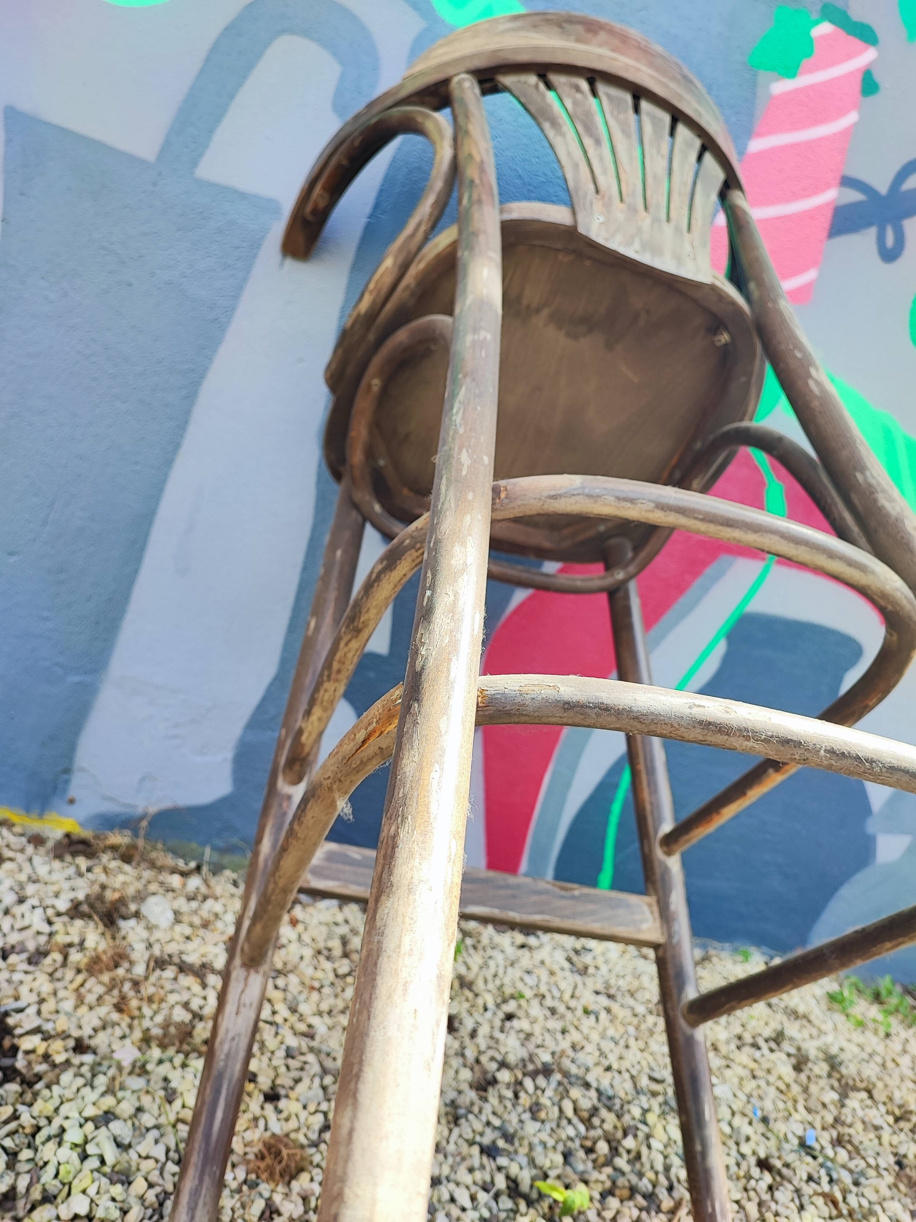 Tabouret de bar en bois courbé