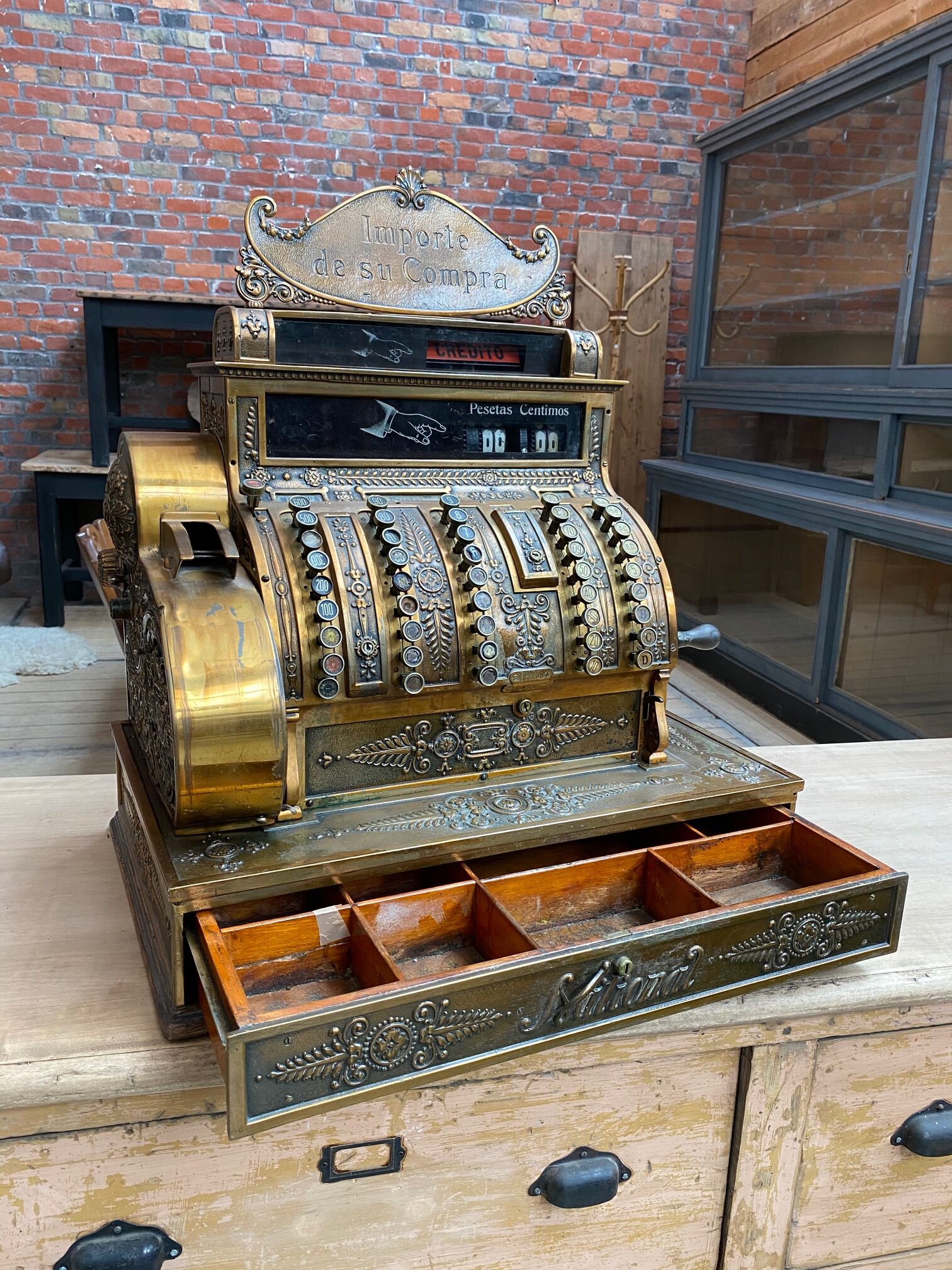Ancienne caisse enregistreuse « national »