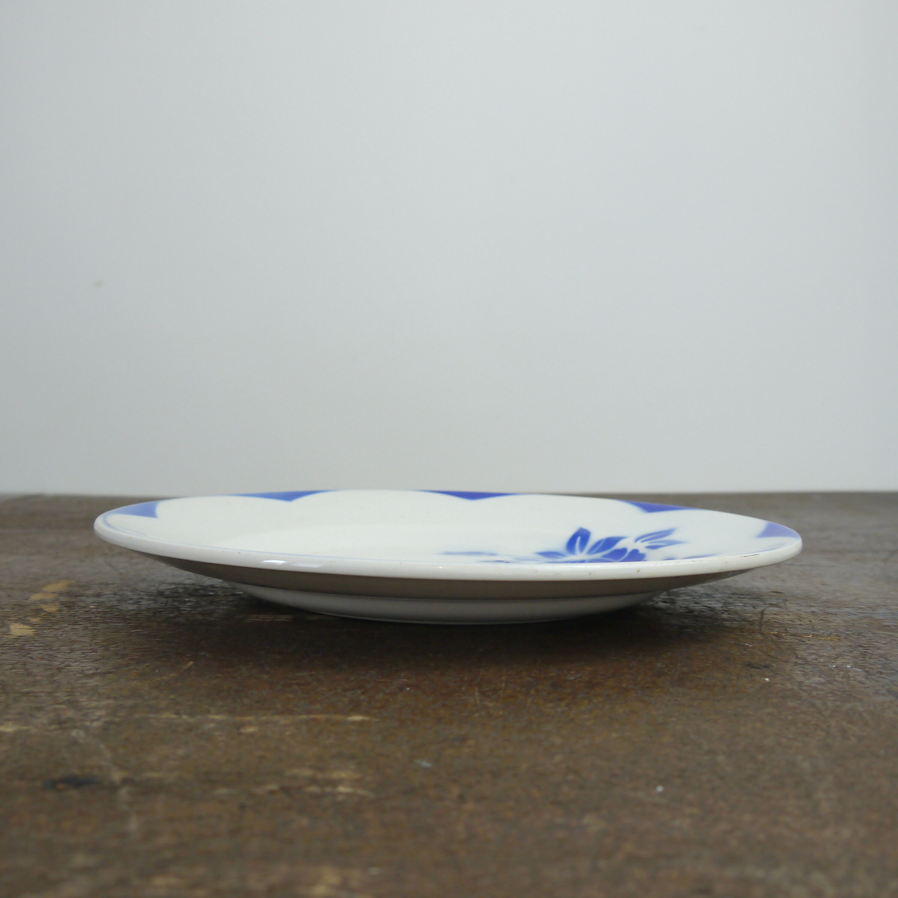 Plat en faience Digoin Corsica