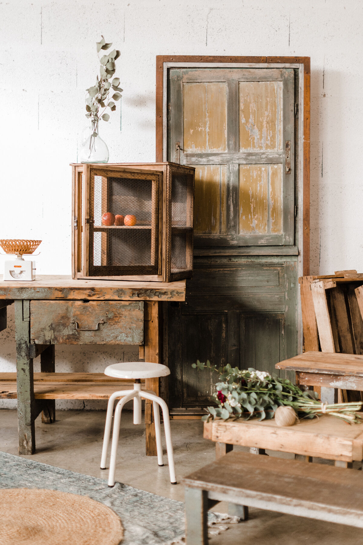 Green wooden workbench – 2 drawers