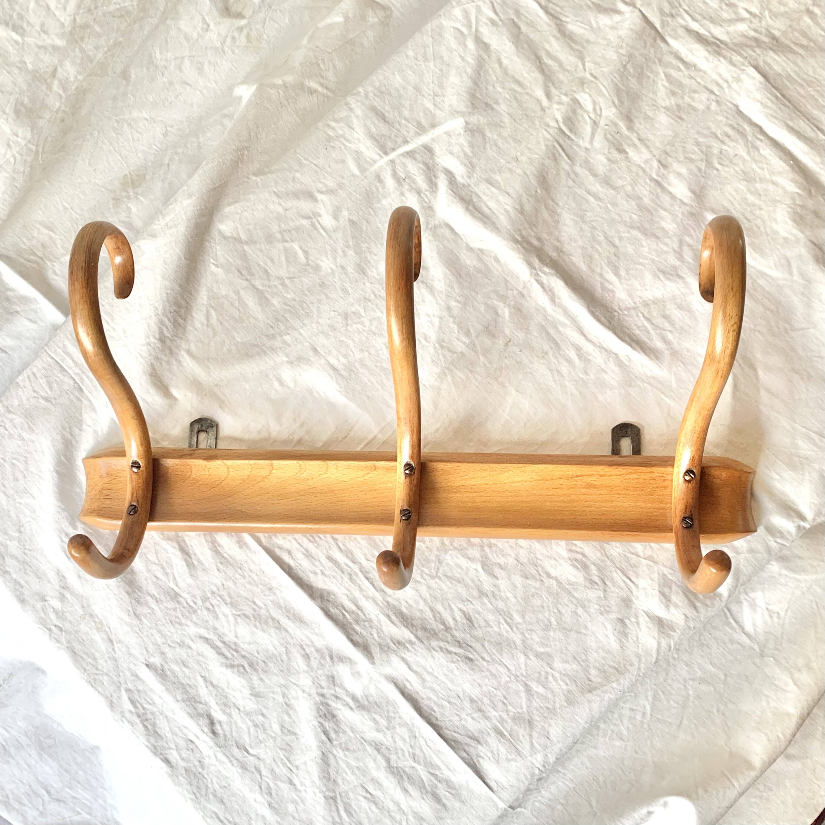 Old Thonet wall coat rack in bent wood - 3 hooks