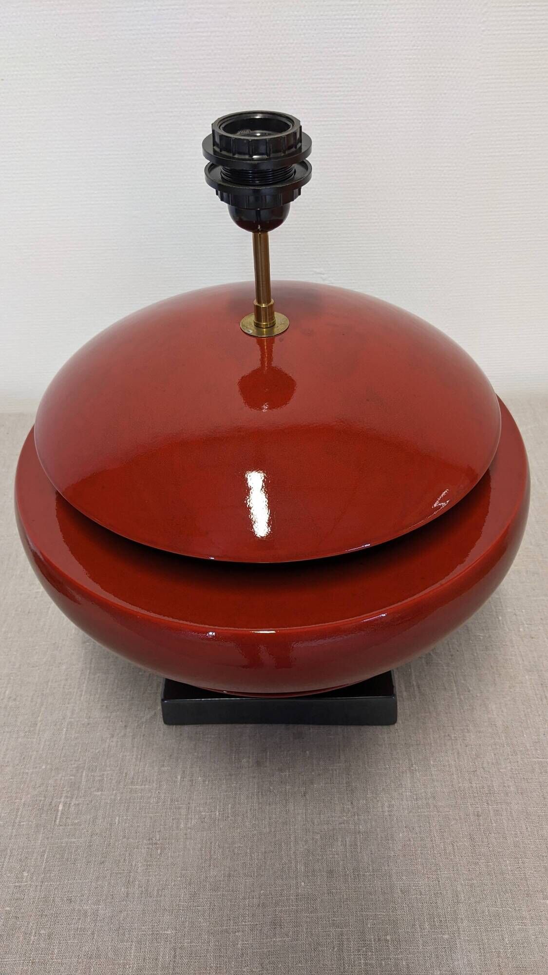 Earthenware lamp base by François Chatain, France circa 1980