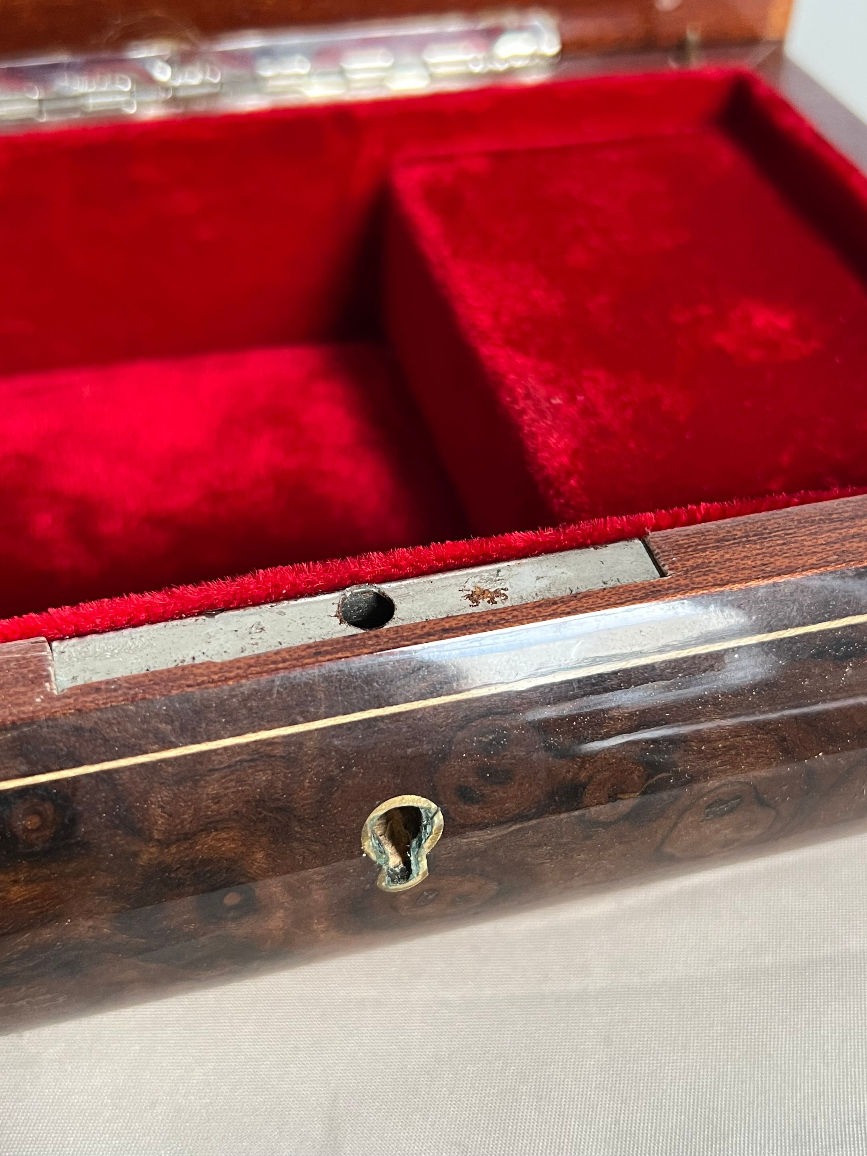 Music box jewelry box