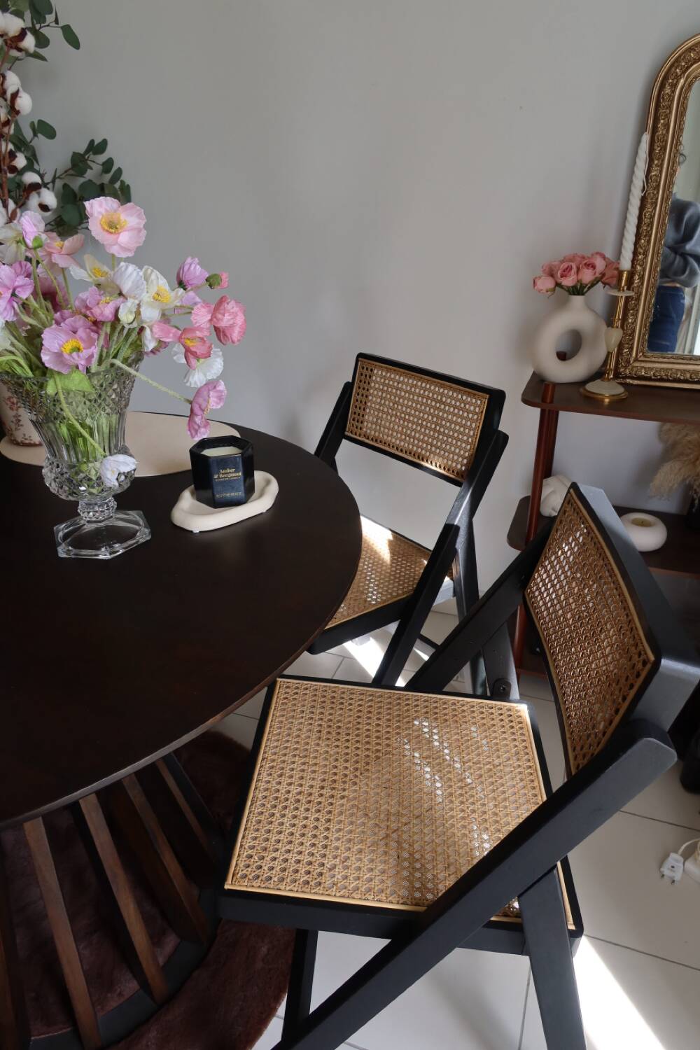 4 chaises pliantes en rotin et bois noir par H&M