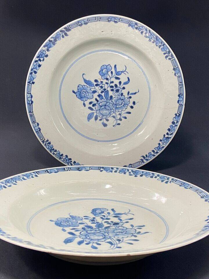 Pair of 18th century porcelain plates East India Company China