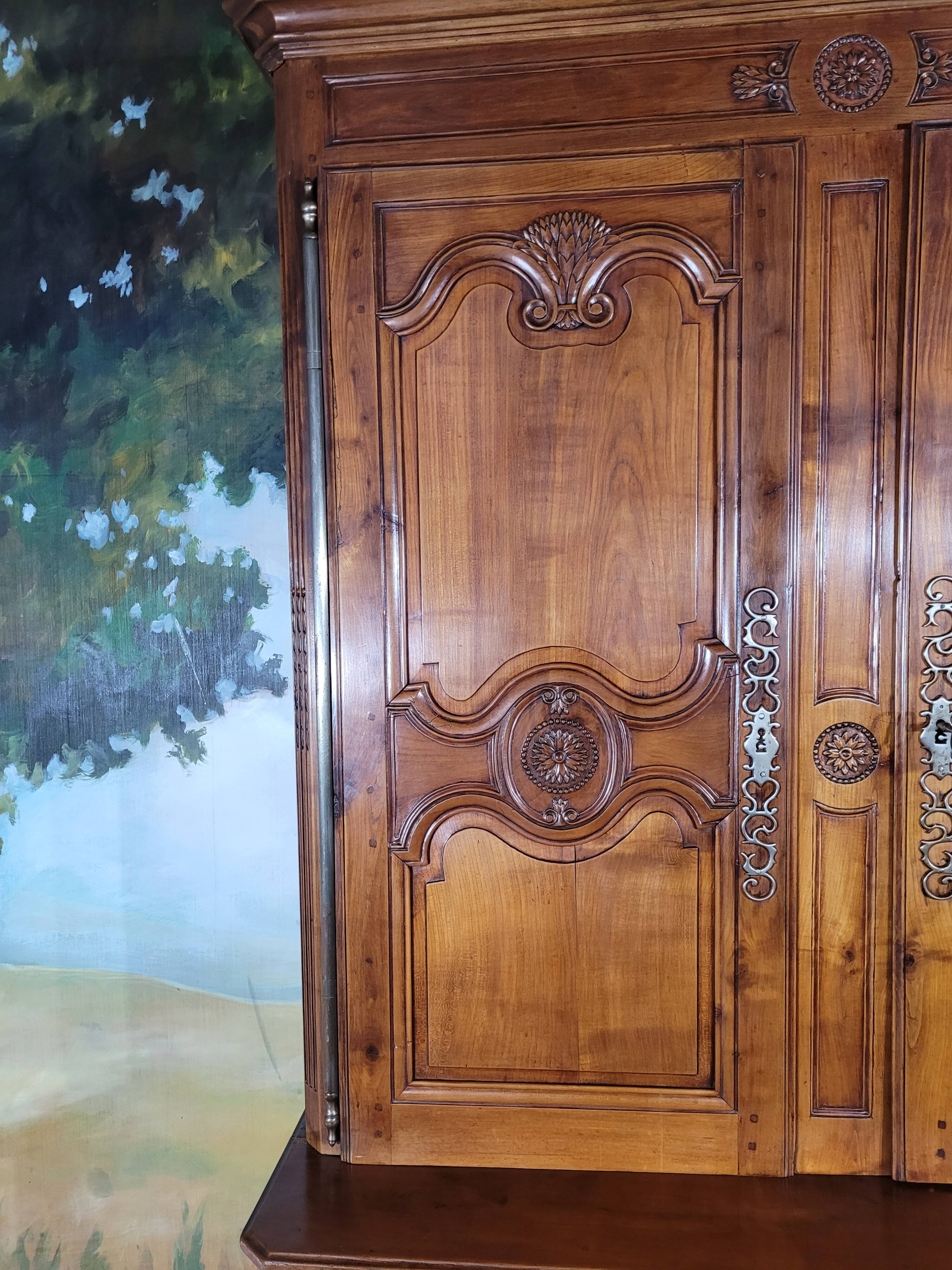 Double-body sideboard in cherry wood, Louis XV period