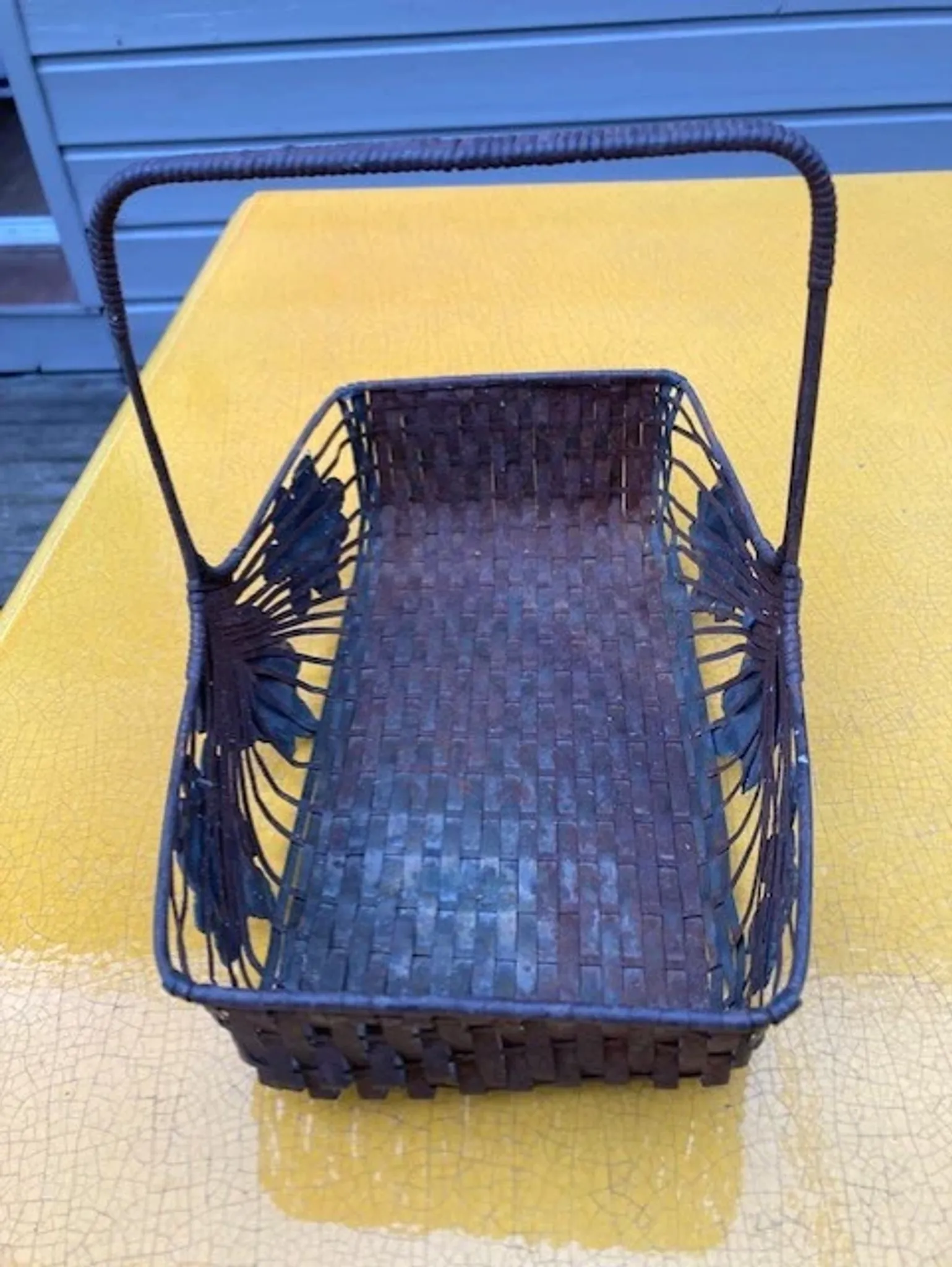 Metal basket in Art Deco style