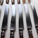 18 Wiskemann table knives in horn