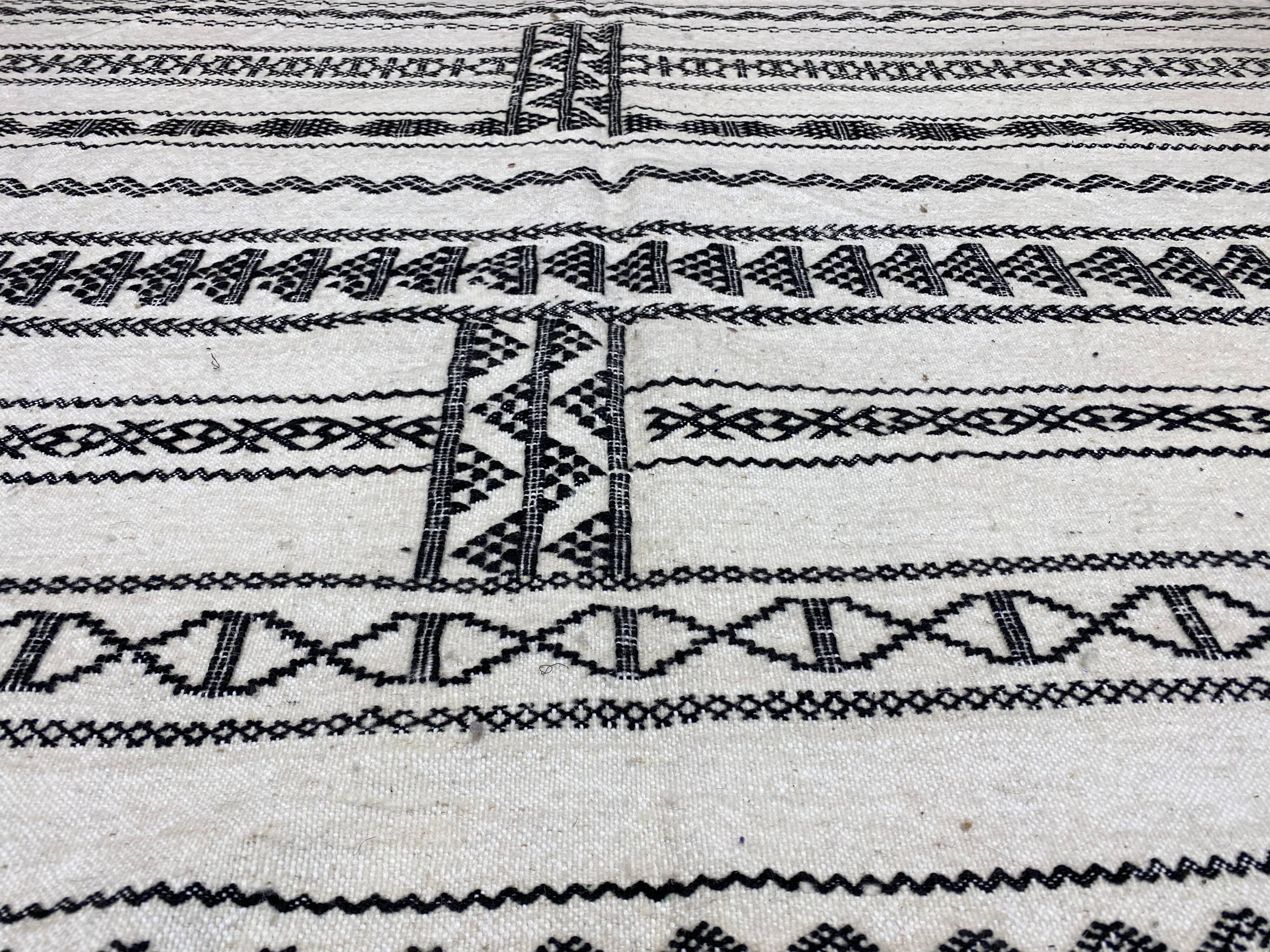 Kilim berbere embroidery  200x305cm