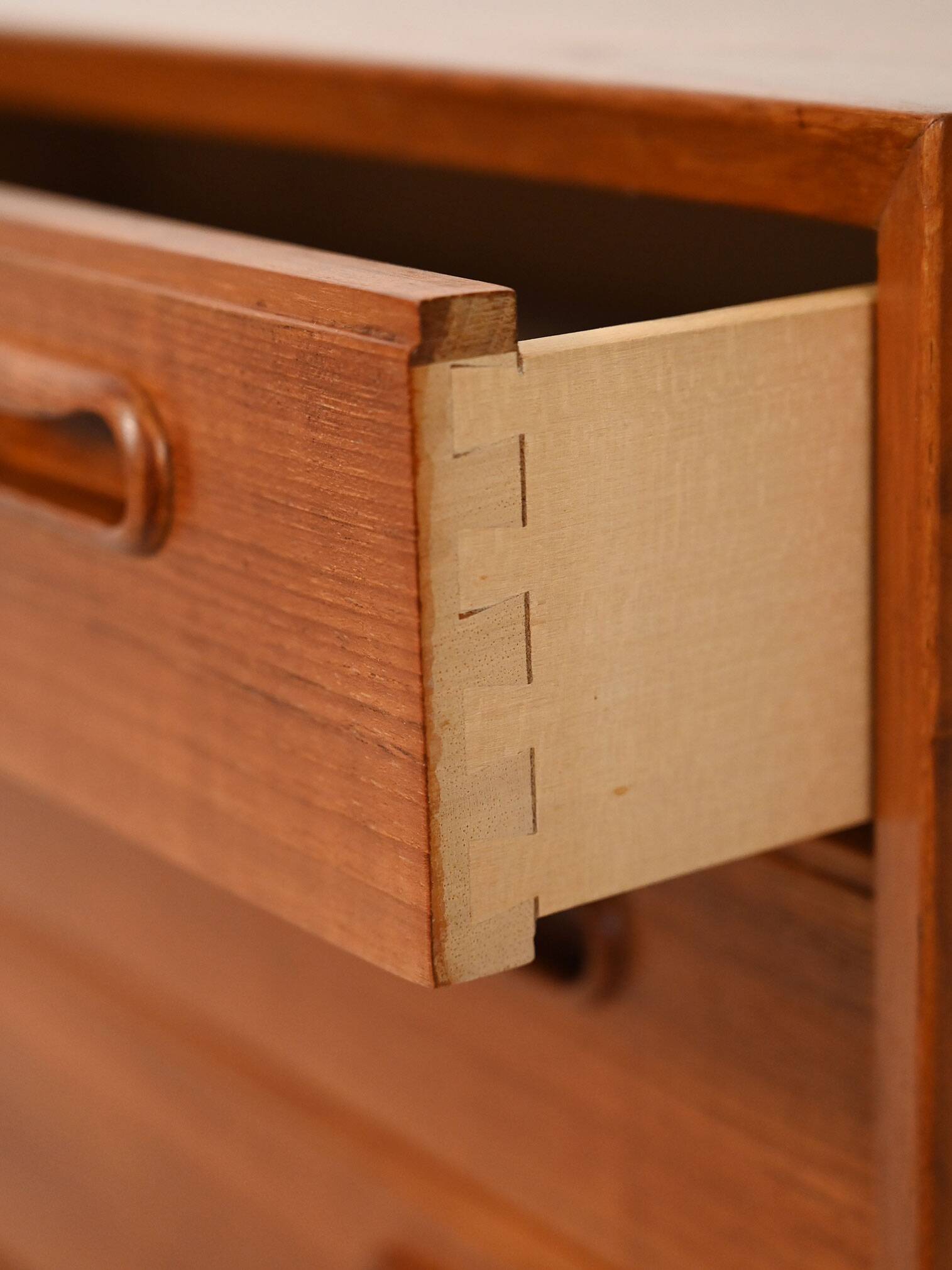 Commode en teck par Dansk Møbelfabrik