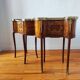 Paire de tables de chevet style Louis XV en bois marqueté