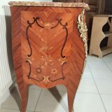 Comfortable style Louis XV rosewood, curved all sides, décor marked with flowers