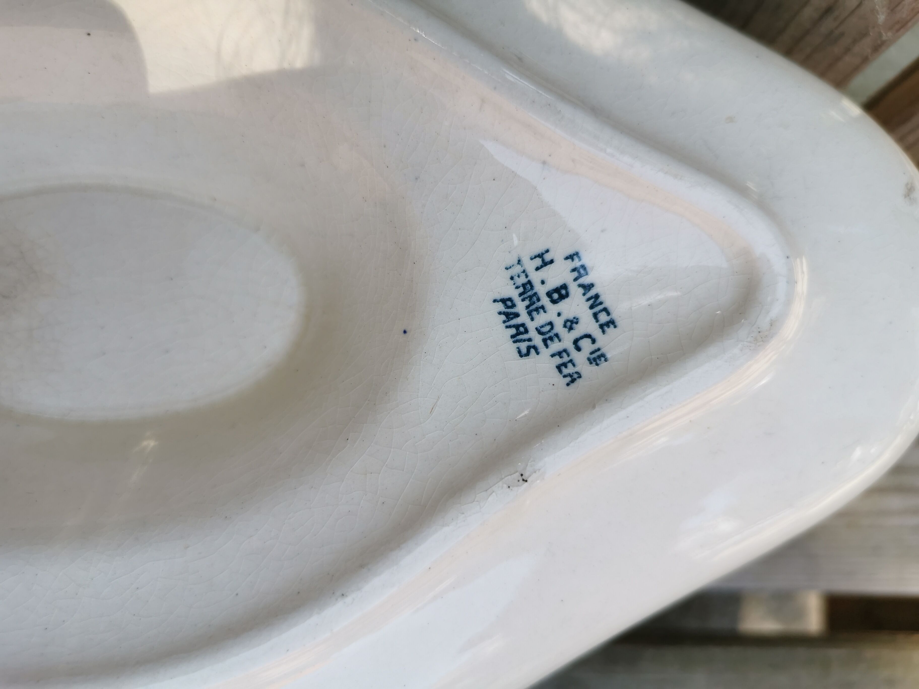 Saucière ancienne terre de fer H. Boulenger