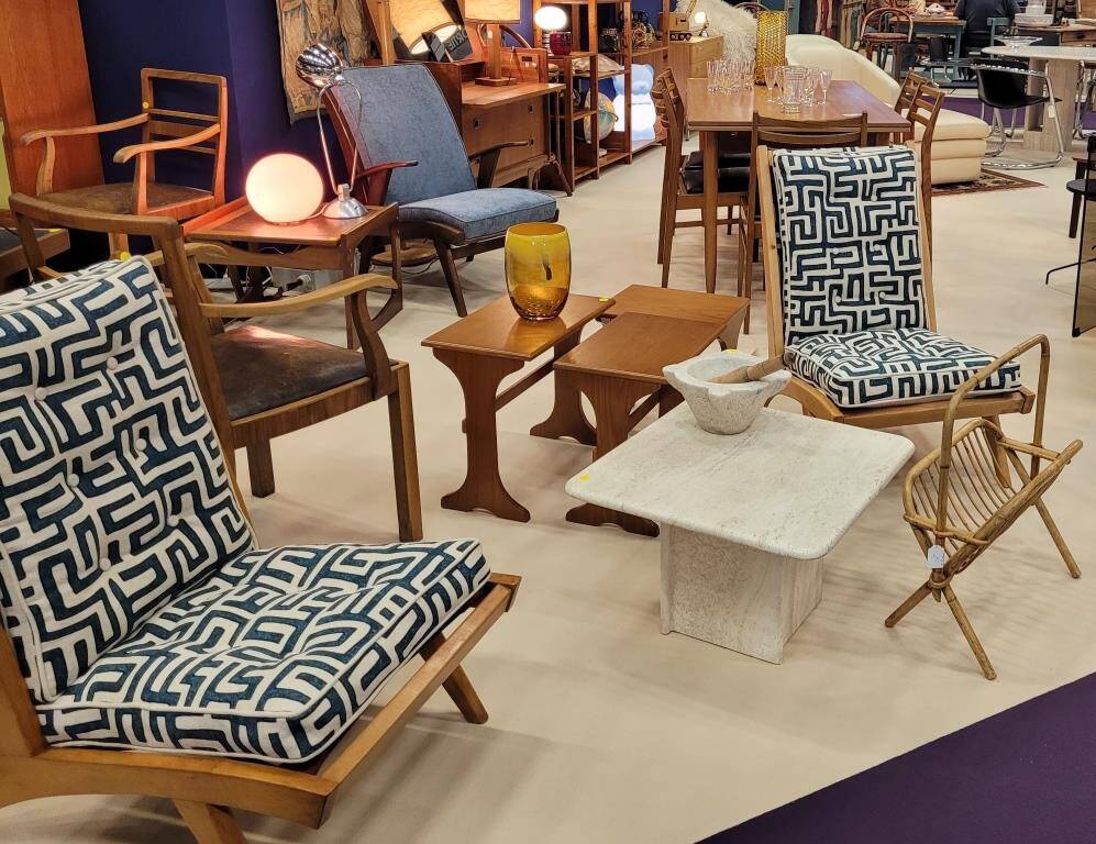 Fauteuils français années 50 bois et tissus
