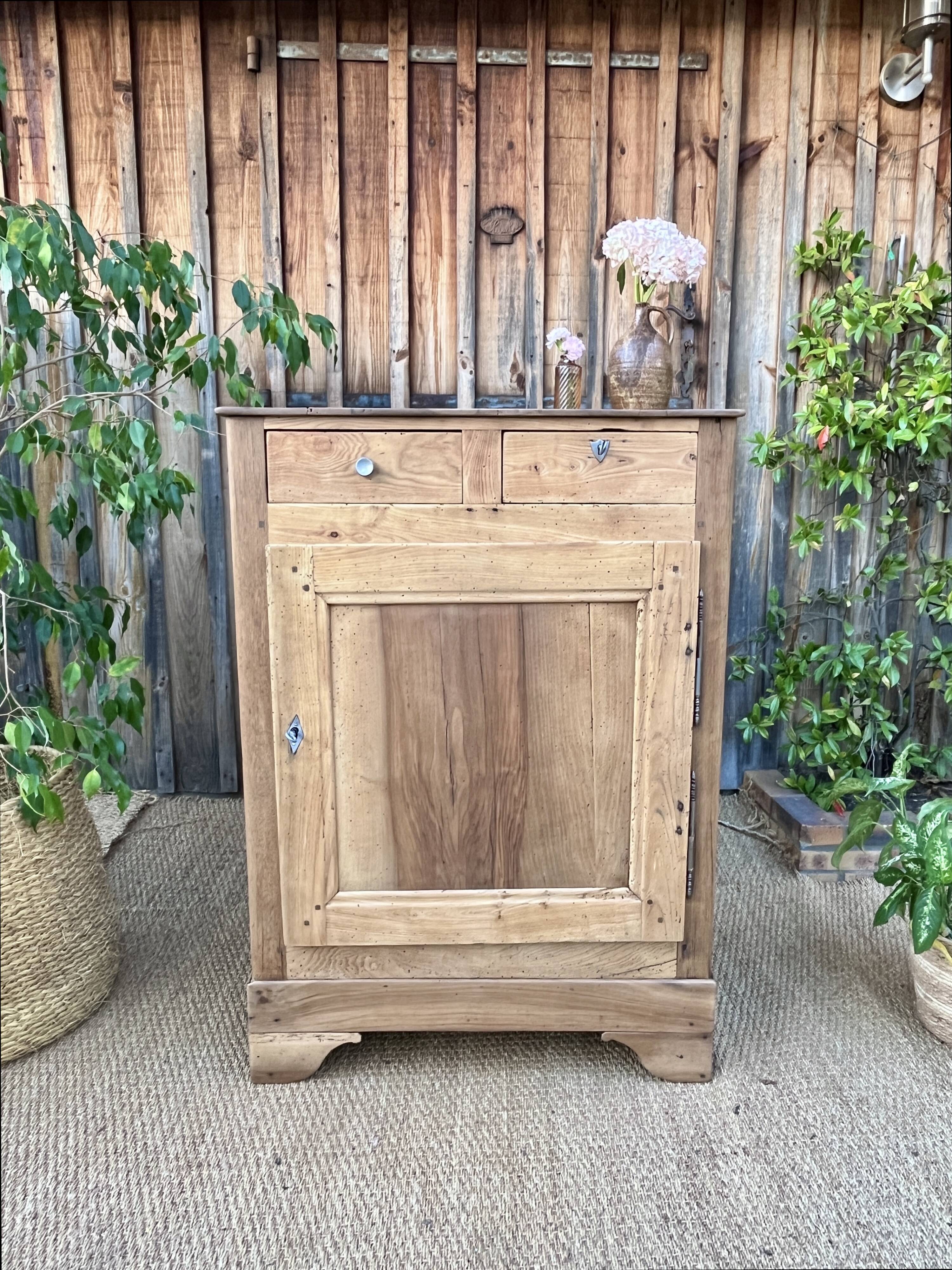 Country-style jam buffet