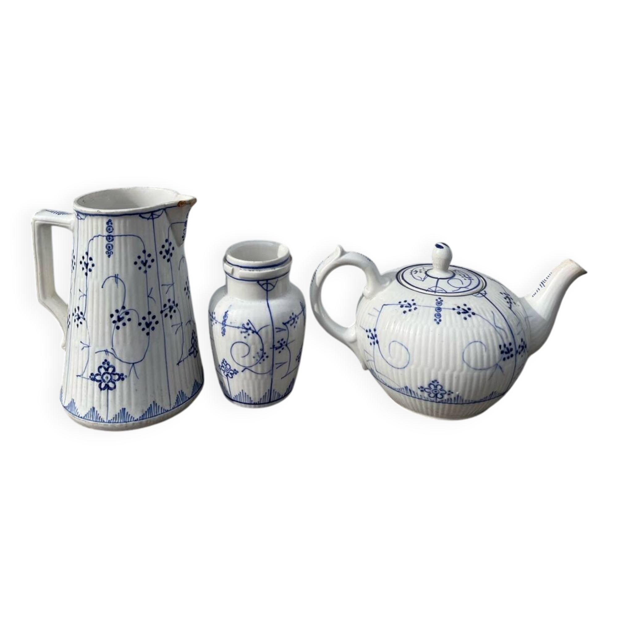 Antique Digoin Sarreguemines blue and white tea set