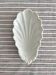Ravier ramequin coquillage en porcelaine ancienne