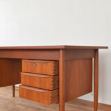 Bureau en teck danois du milieu du siècle par Gunnar Nielsen pour Tibergaard, années 1960.