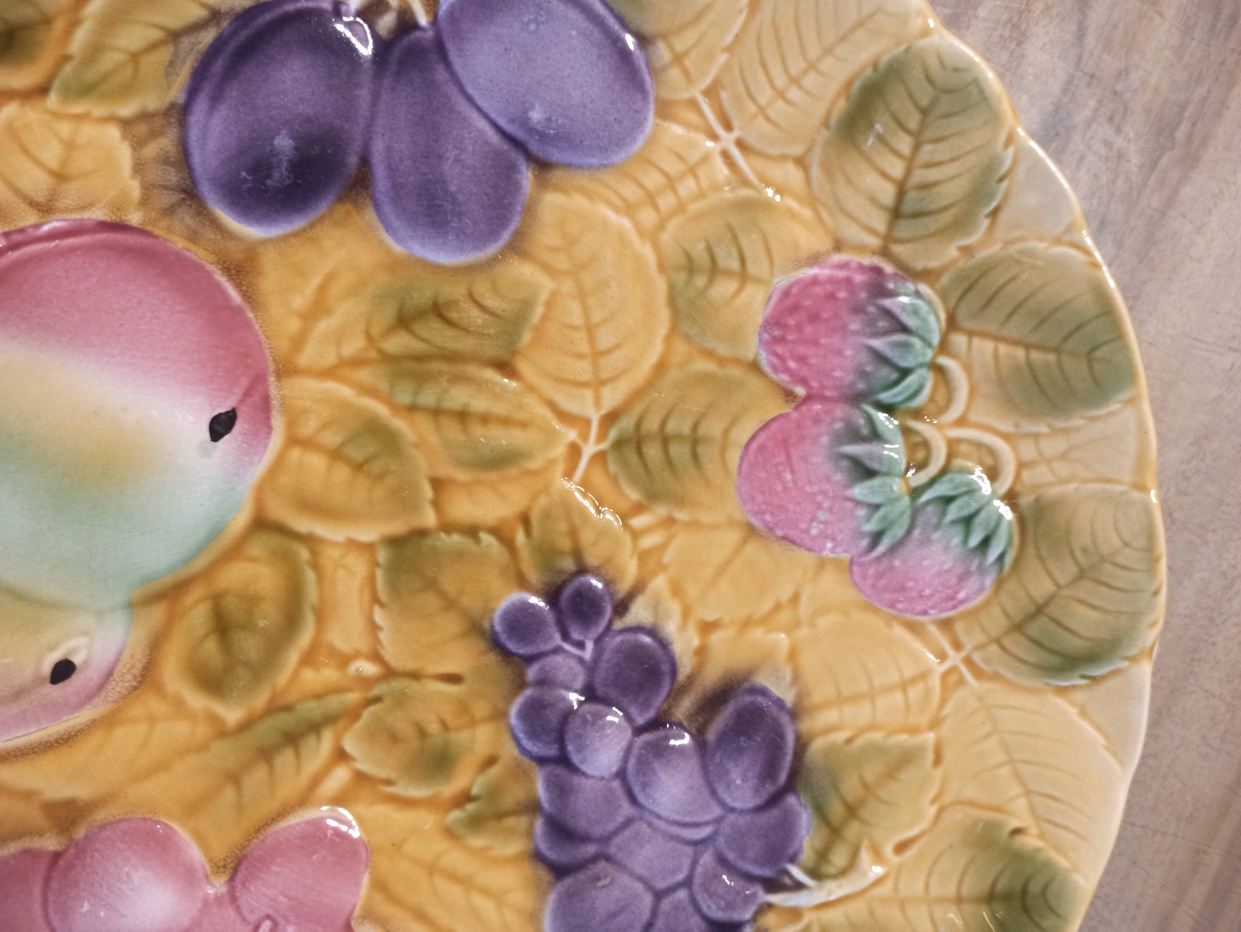 Plat à fruits barbotine