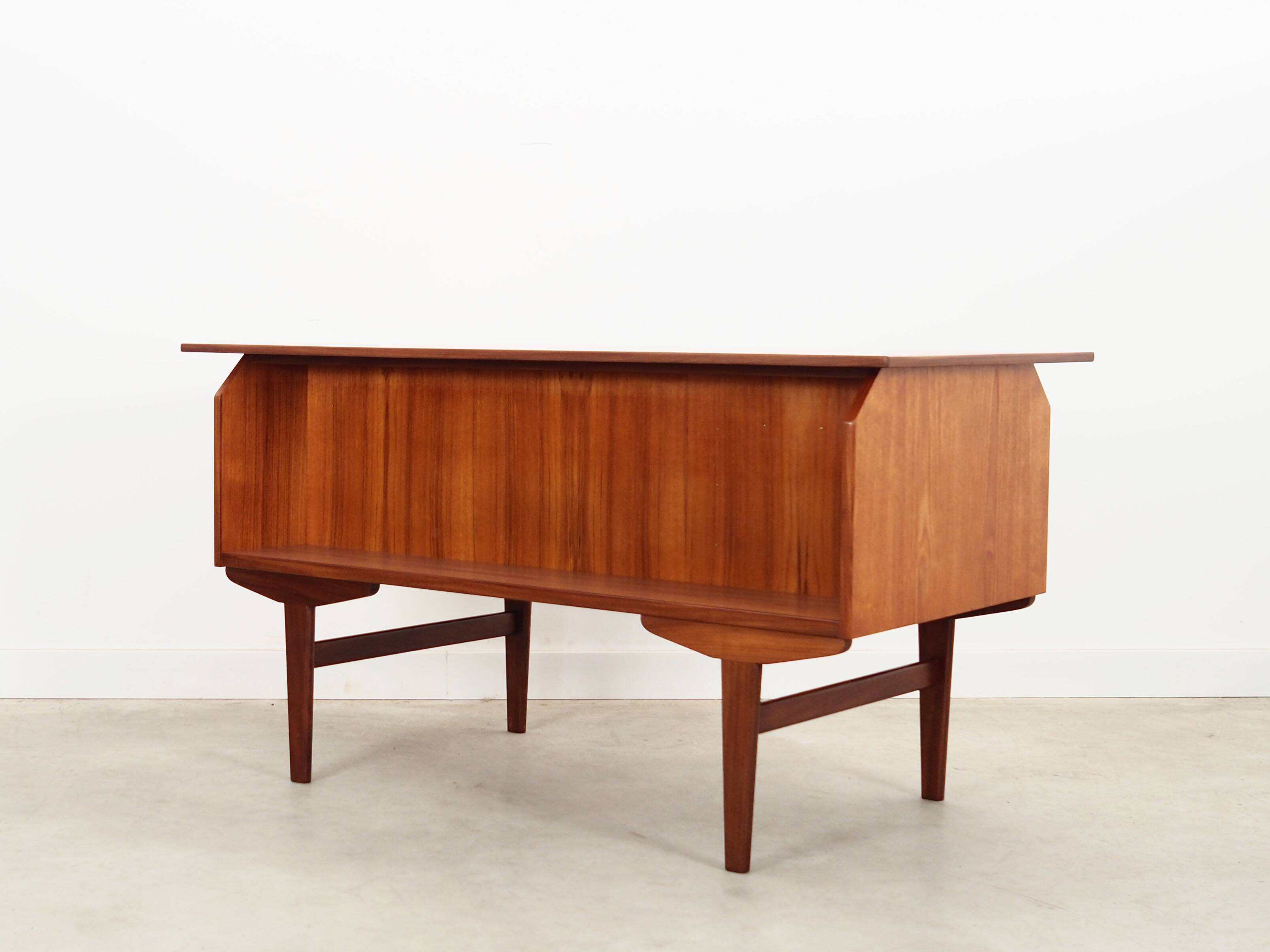 Teak desk, Danish design, 1970s, production: Denmark