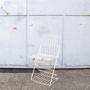 Chaises empilables en fer brutaliste Italie 70s