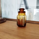 Apothecary pot