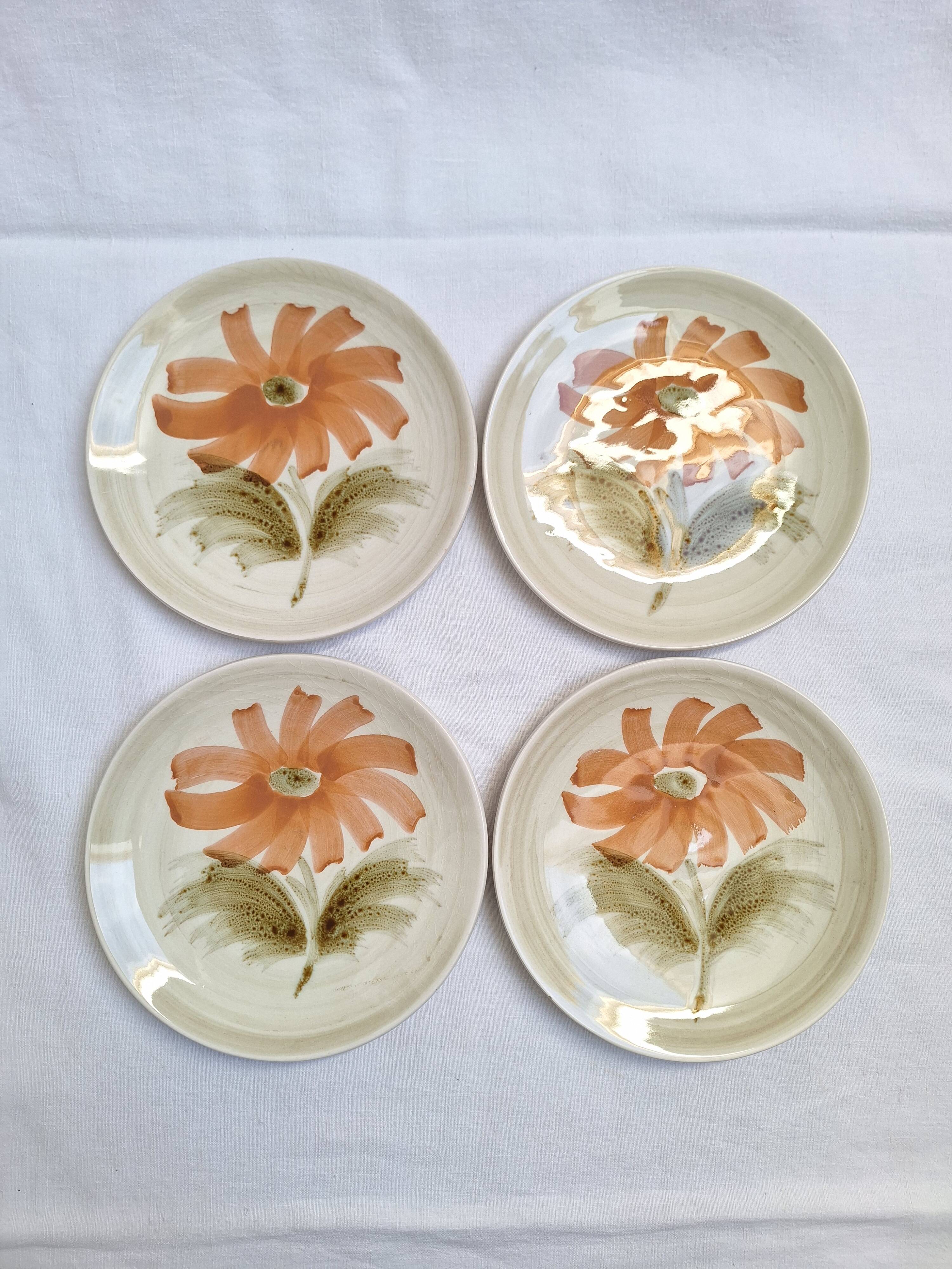 Dessert plates with flowers St Amand