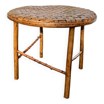 Table d'appoint en rotin avec plateau rond tressé