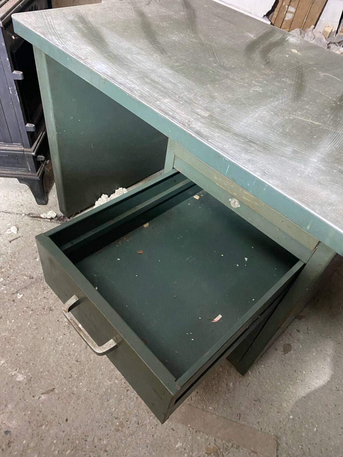 Stafor industrial vintage metal desk