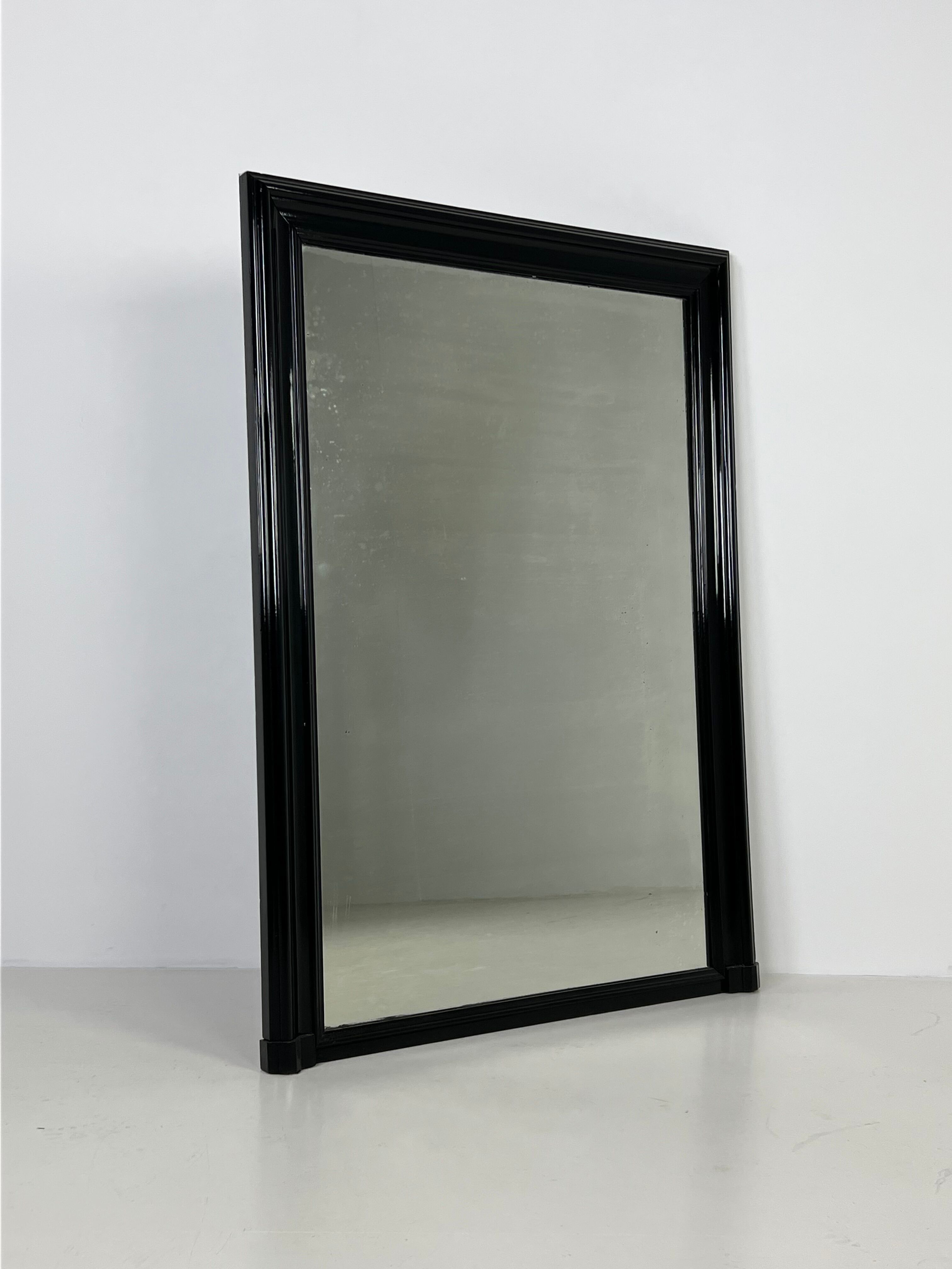 Mirror black French