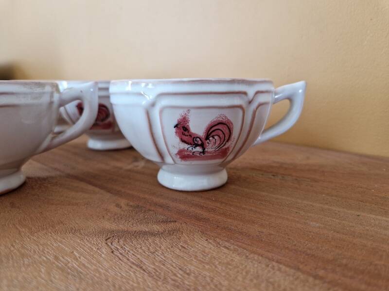 Henriot in Quimper - Set of 6 chocolate cups - Decorated with a pink rooster