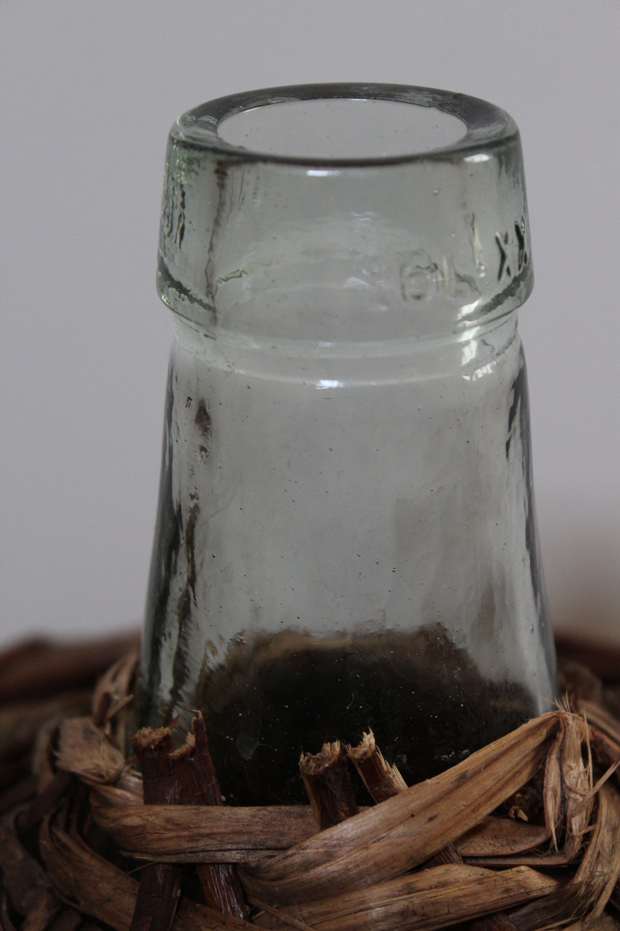 Demijohn in wicker 16 l