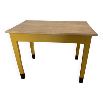 Farmhouse table