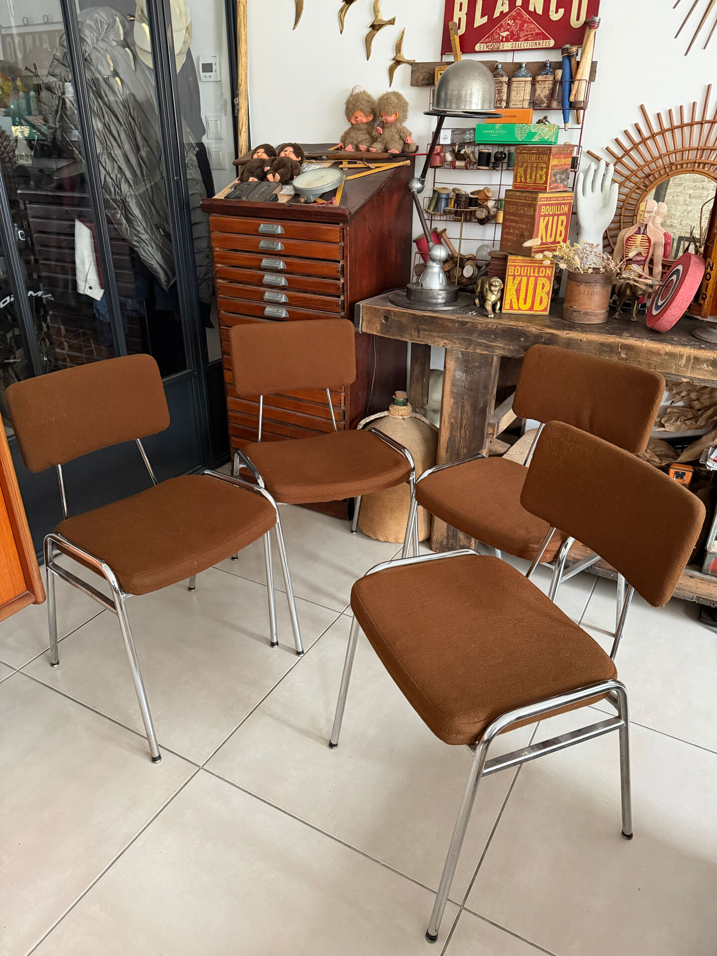 Set of 4 tubular chairs in chrome metal – Mid Century style