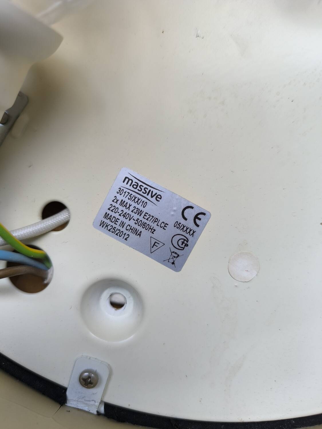 Plafonnier des années 80 massive