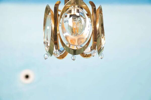 Vintage suspension en laiton et cristal Palwa, suspension mid-century