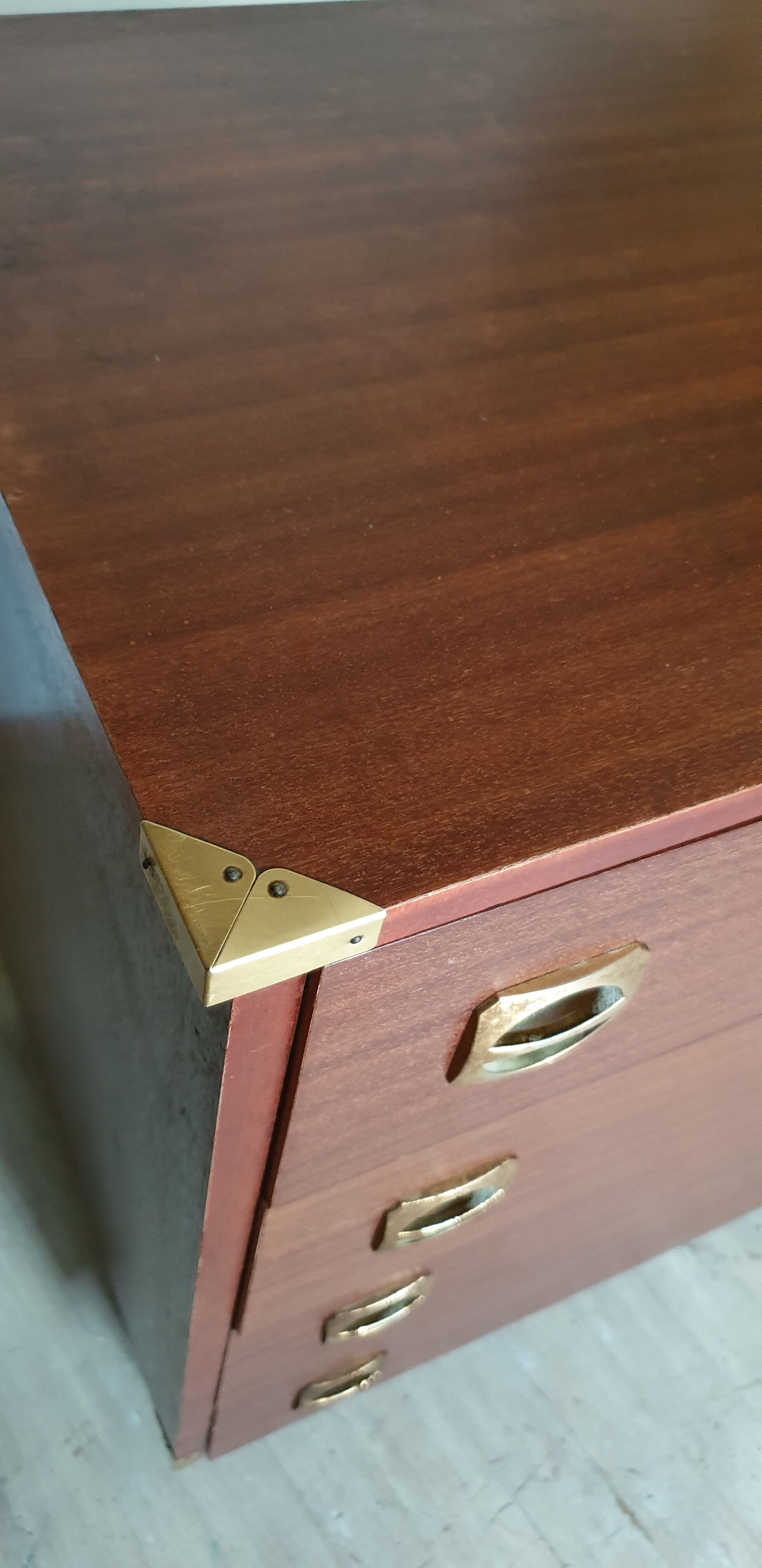 Commode marine