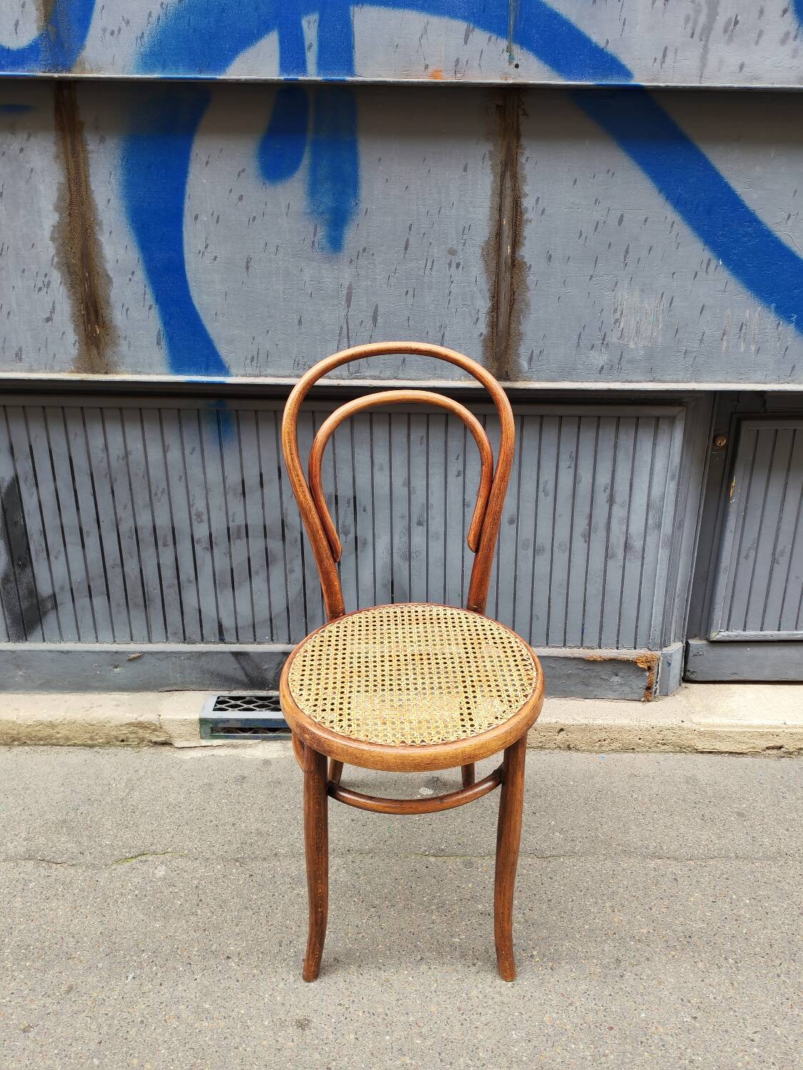 Vintage Fishel bistro chair in curved wood