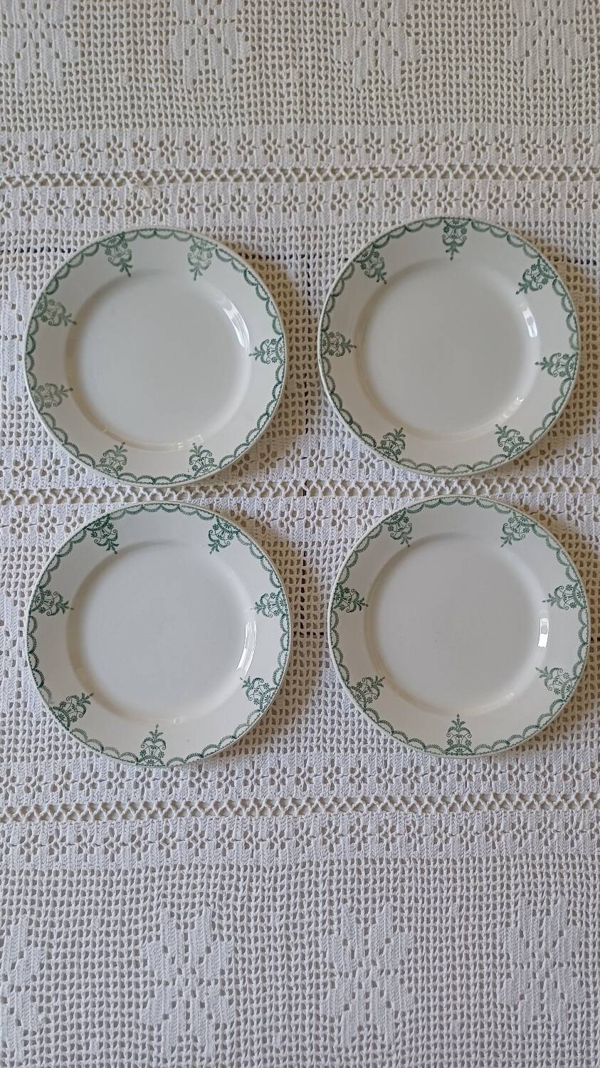 Set of 4 ironstone flat plates