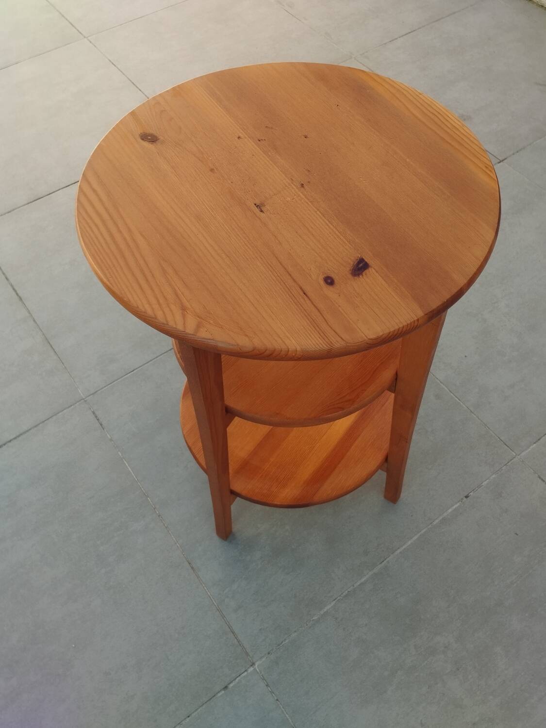 Guéridon en bois design scandinave