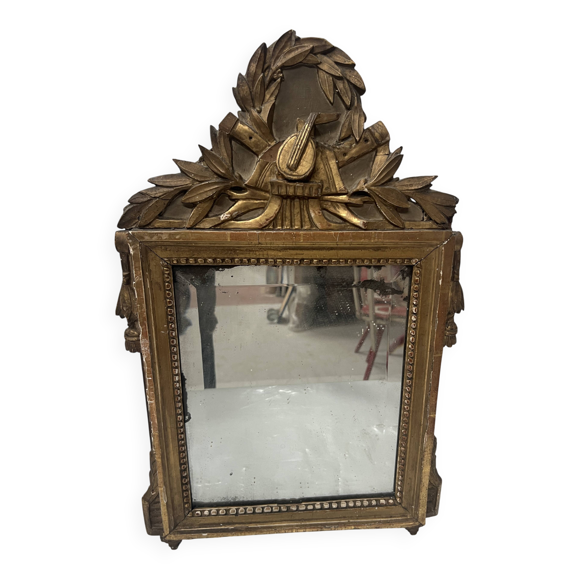 Louis XV mirror in carved and gilded wood, 18th century