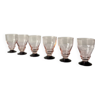 6 small Art Deco pink glasses with black stems, 7 cl.