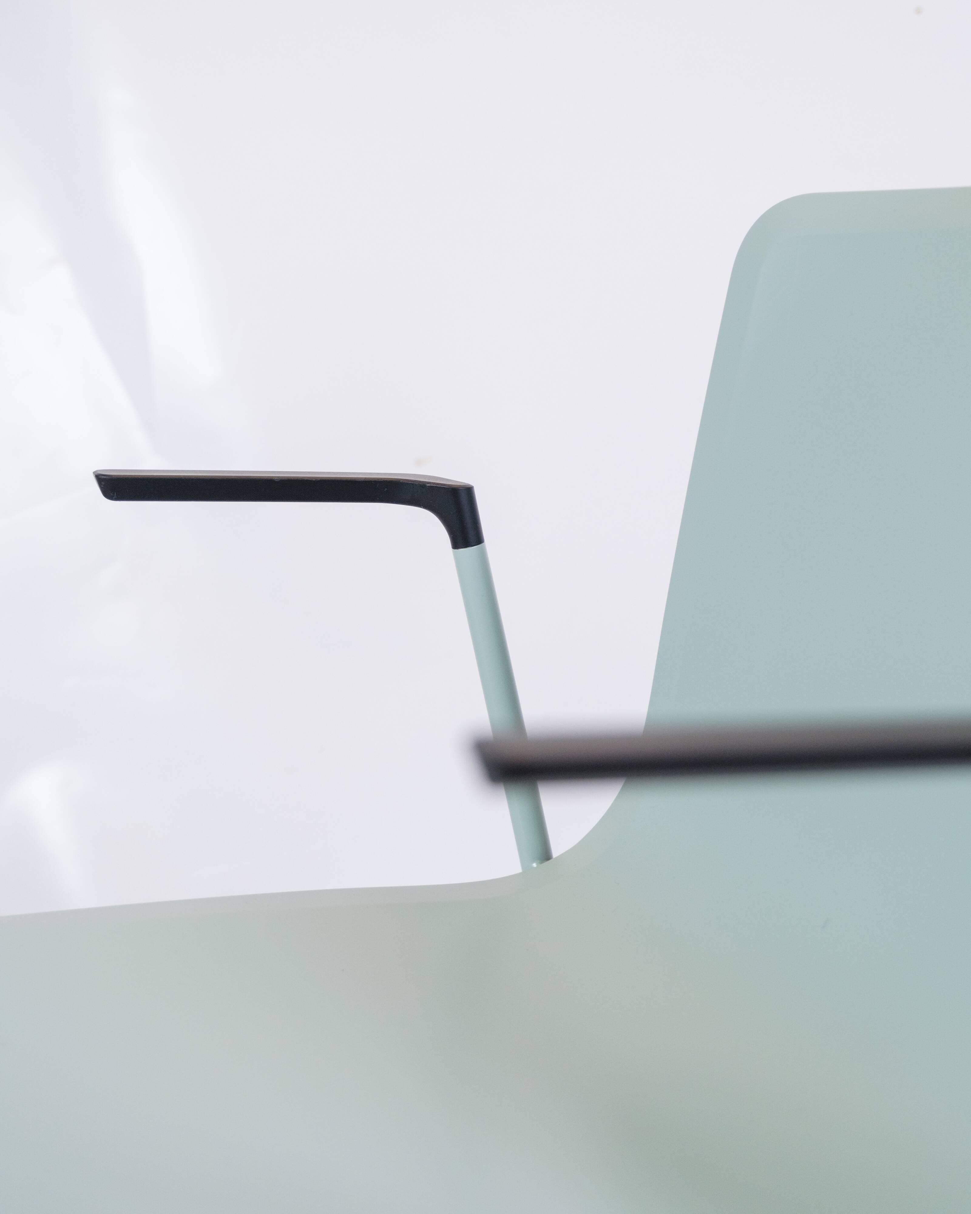 Set Of 6 Pato Chairs Lacquered In Blue With Black Armrests By Hee Willing & Ludvik For Fritz Hansen