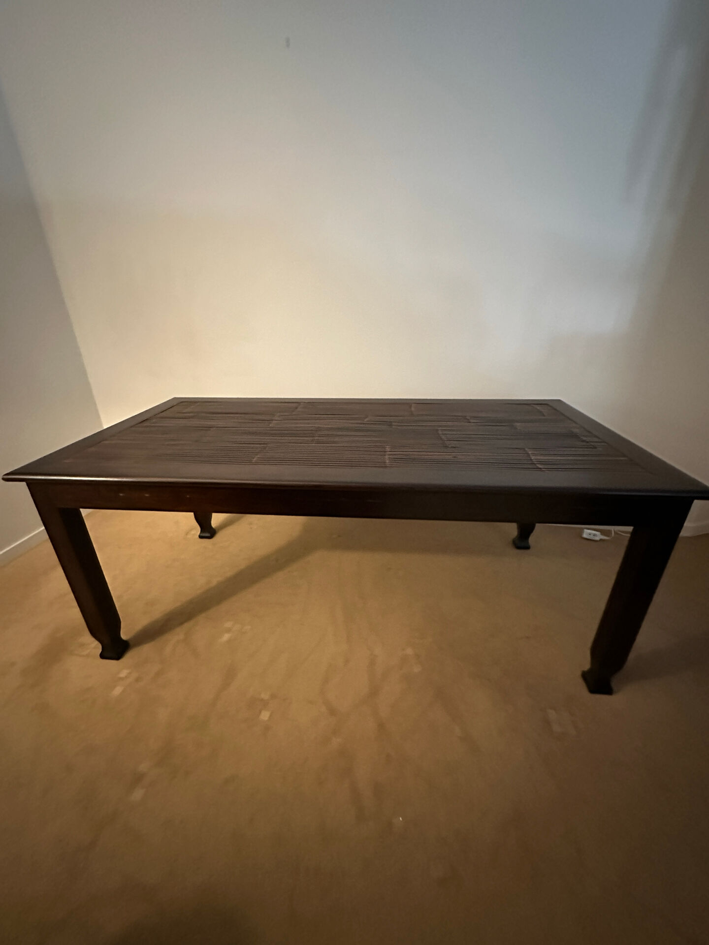 Wenge wood dining table and its 4 chairs.