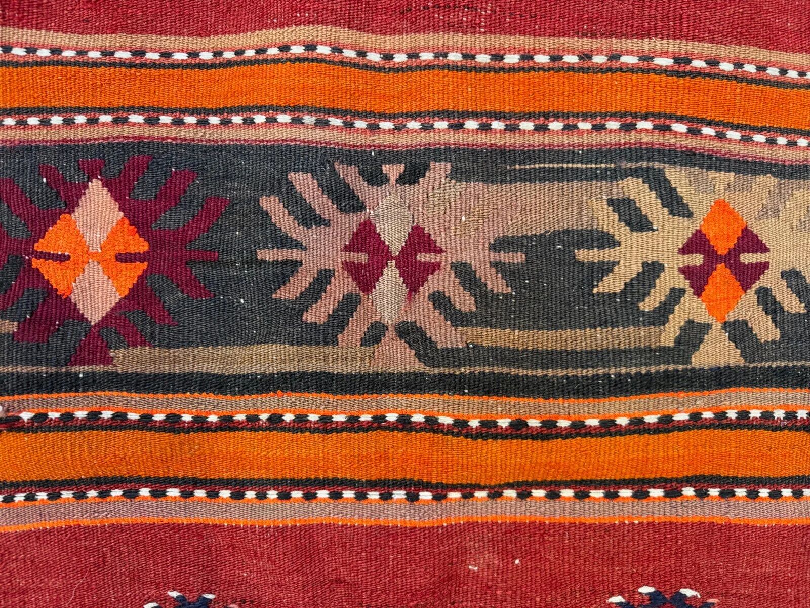 Medium vintage Turkish kilim rug 125x88 cm wool kelim 2516