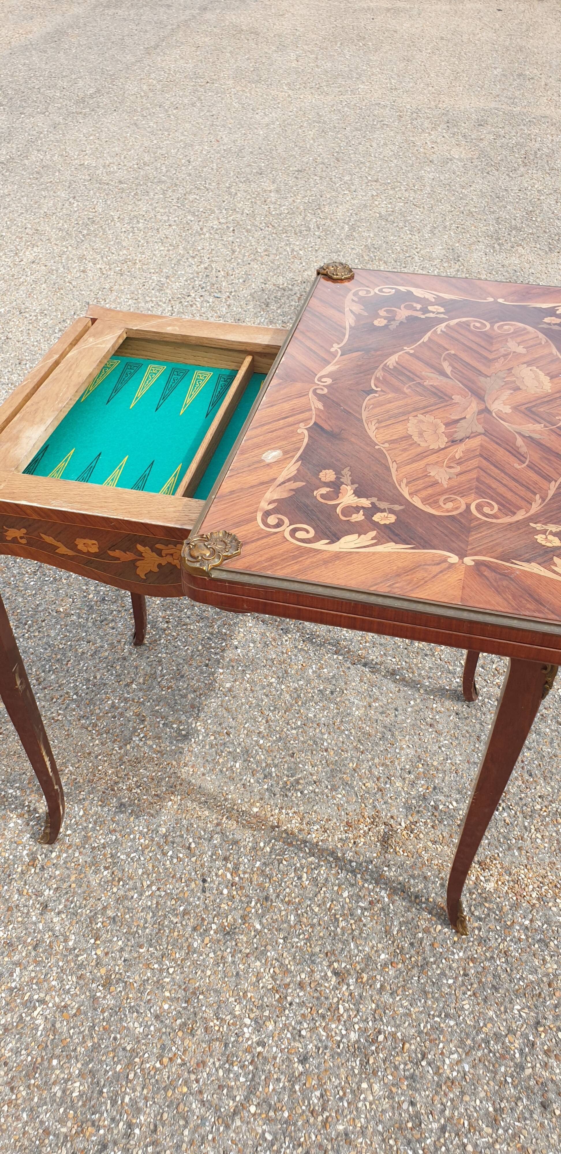 Games table Louis XV