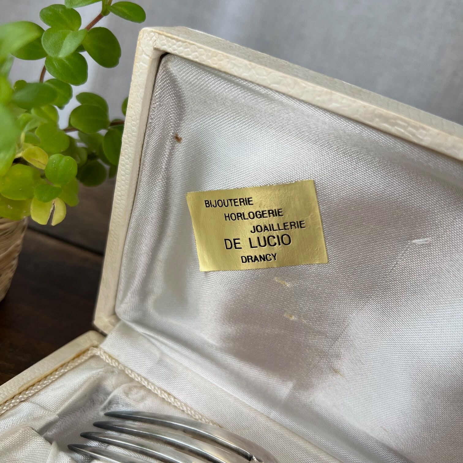 Antique silvered metal cutlery 84 g