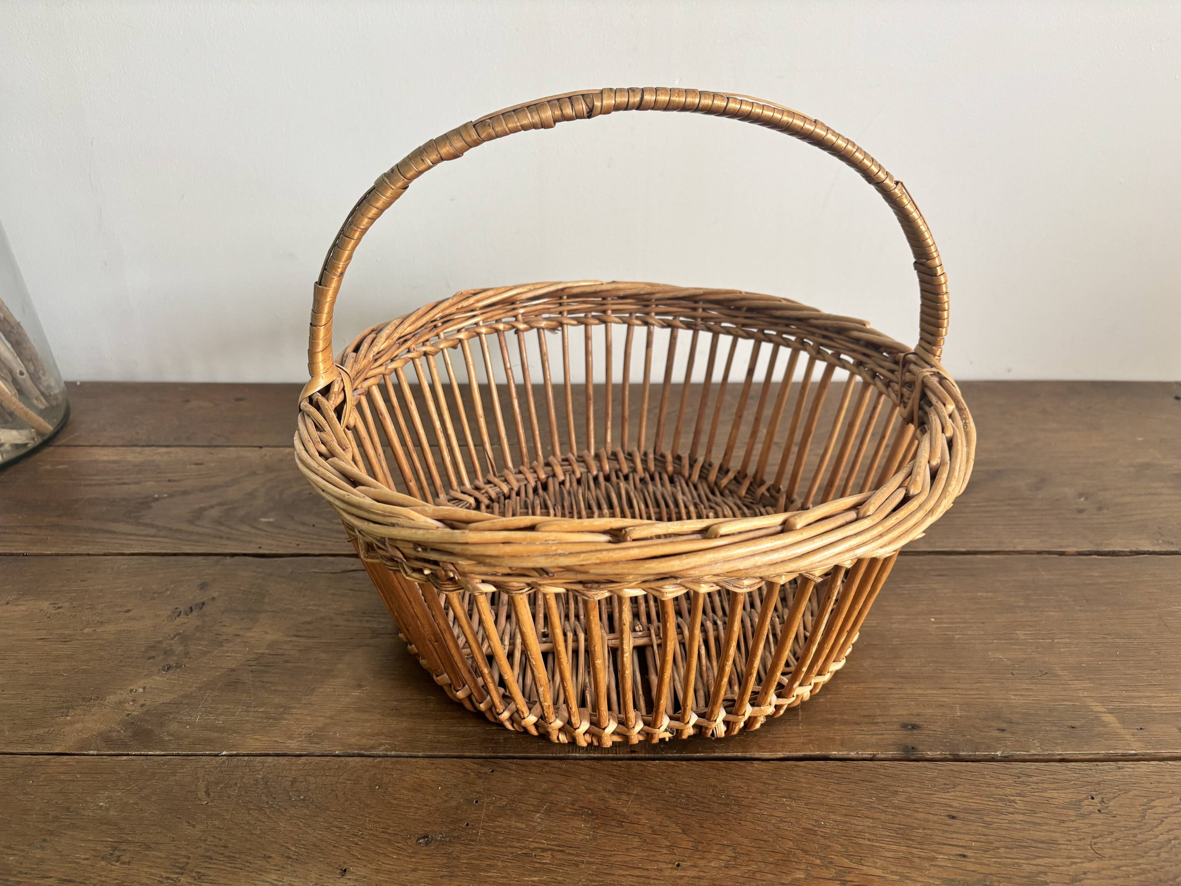 anier vintage en osier, années 50