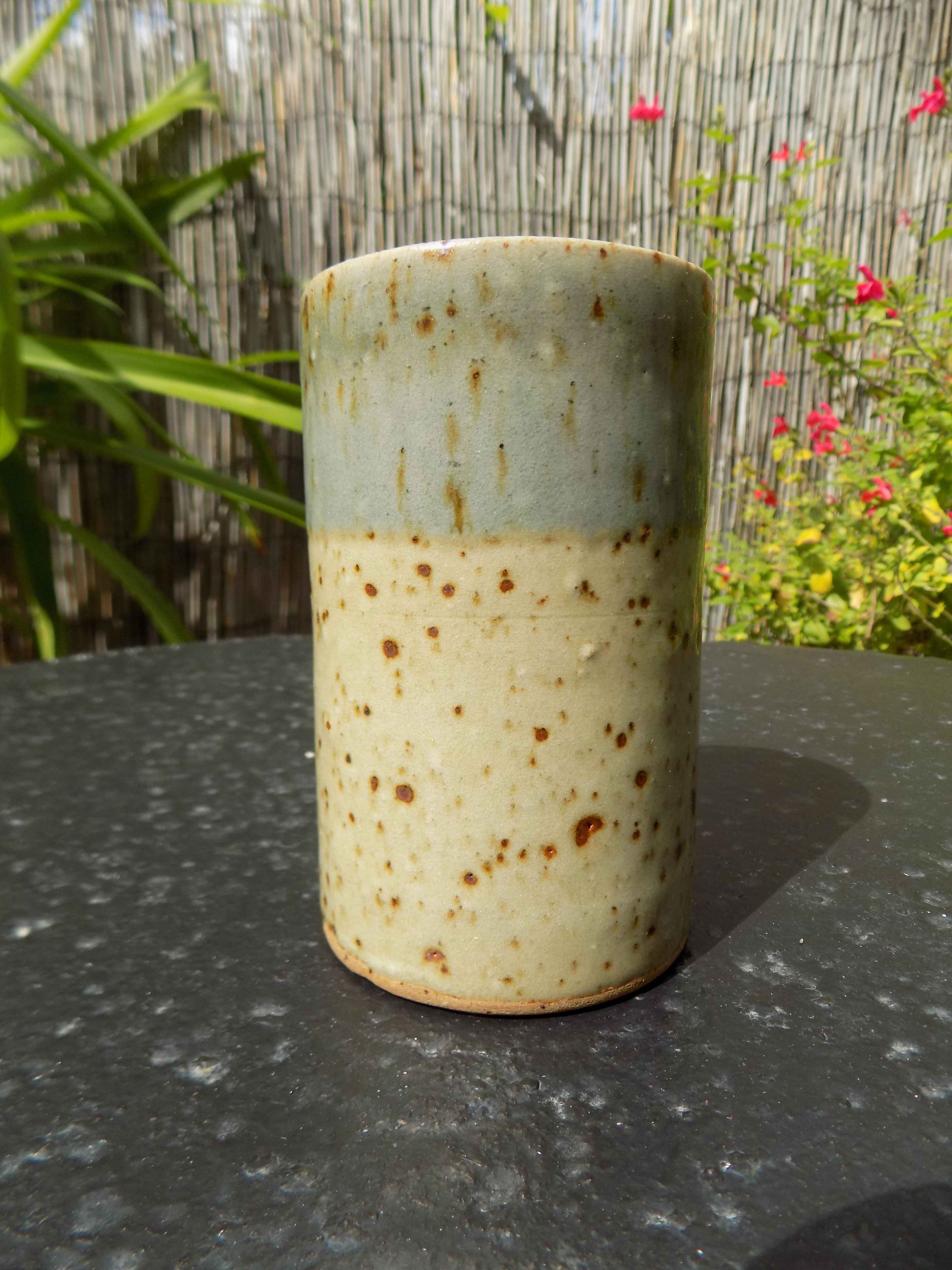Petit vase droit en grès